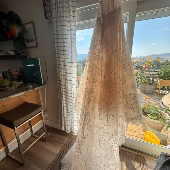 Mira Zwillinger wedding dress - Picture 10 of 11